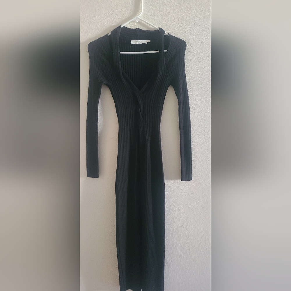 Elegant Black Ribbed Knit Dress